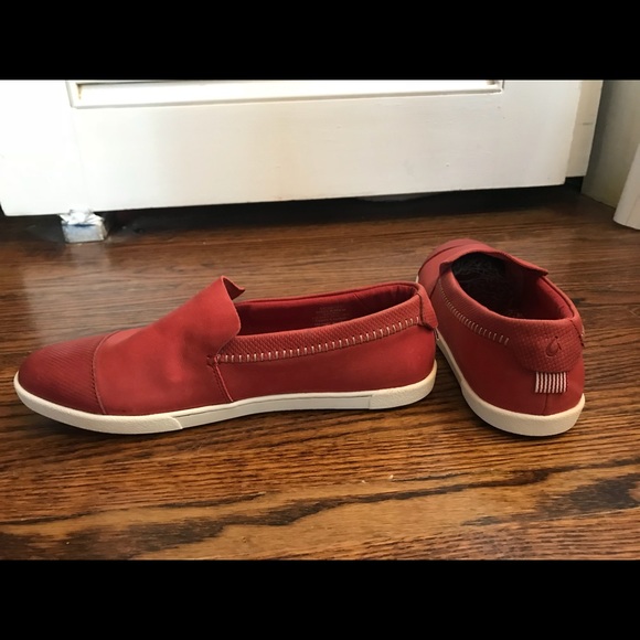 New Olukai Alohi Slip-ons - Picture 3 of 5